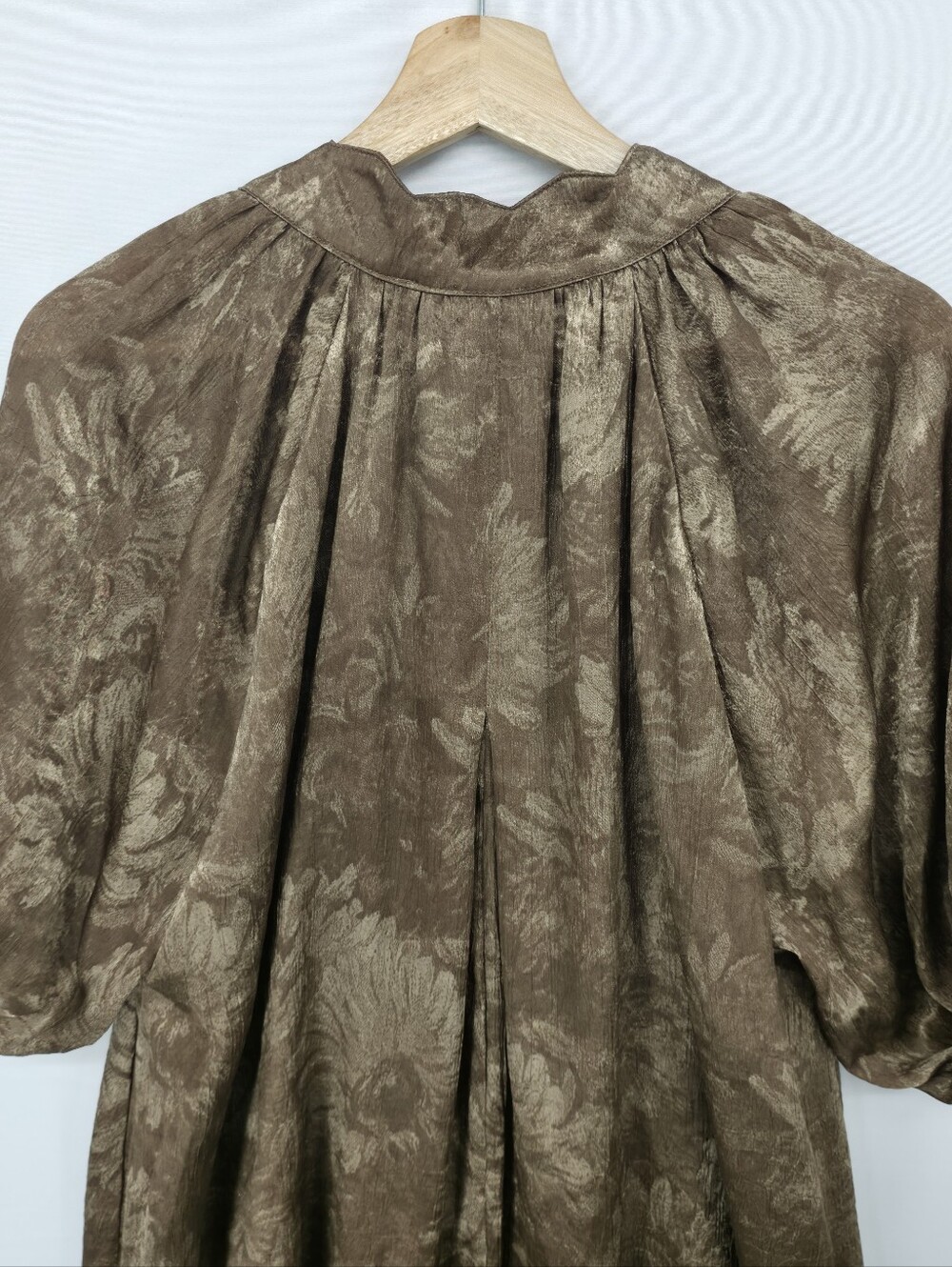 Umgee NWT Bronze Floral Jacquard Puff Sleeve Swing Bohemian Dress Size Medium - Picture 13 of 16